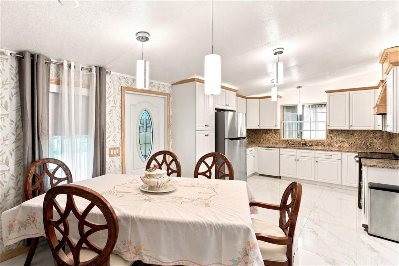 1 Poinsettia Drive, Fort Myers, FL 33905 Photo