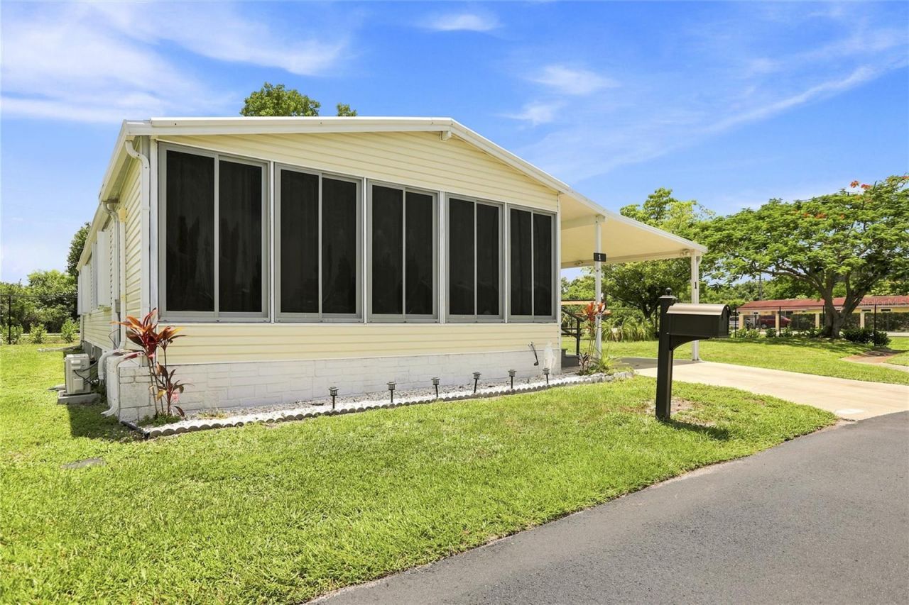 1 Poinsettia Drive, Fort Myers, FL 33905 Photo