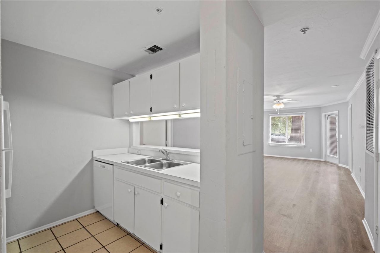 4000 SW 23rd Street , Unit 5-103, Gainesville, FL 32608 Photo