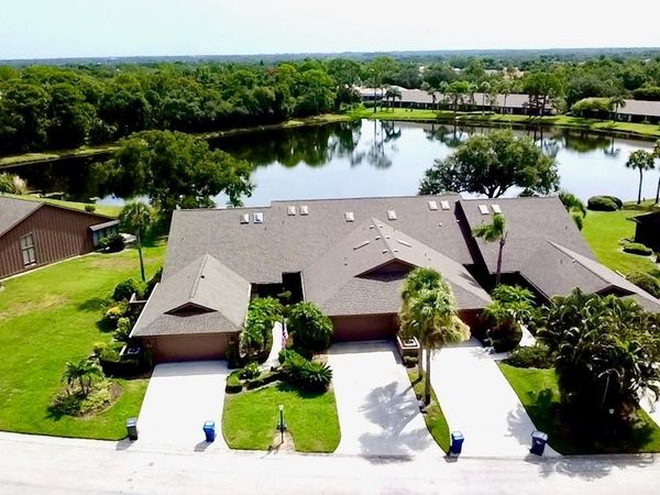 5813 MERION WAY, Unit 5813, SARASOTA, FL 34243