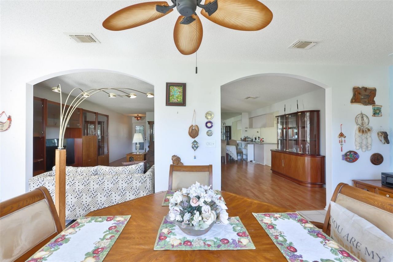 2611 Lancaster Drive , Unit 33, Sun City Center, FL 33573 Photo