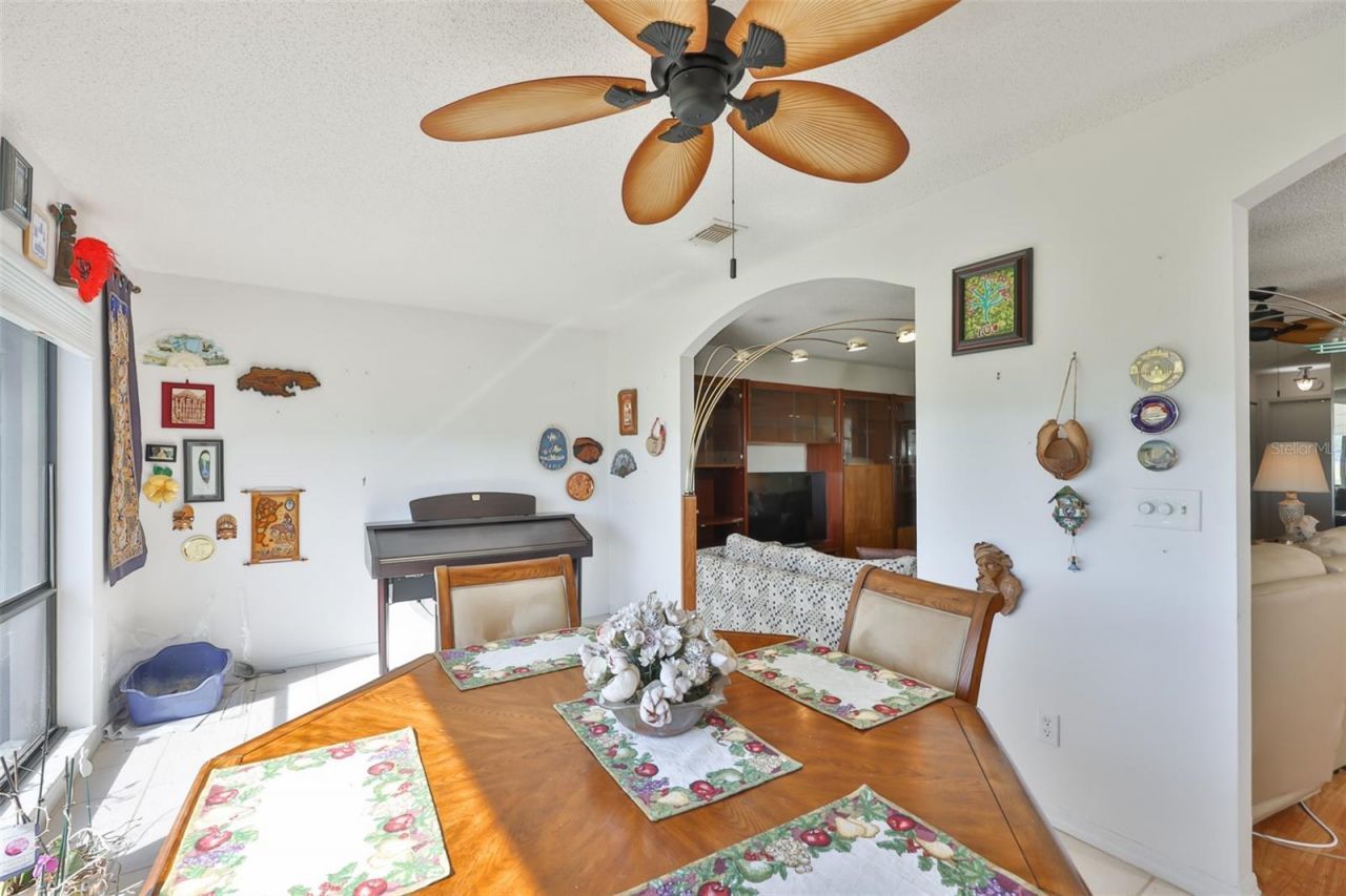 2611 Lancaster Drive , Unit 33, Sun City Center, FL 33573 Photo