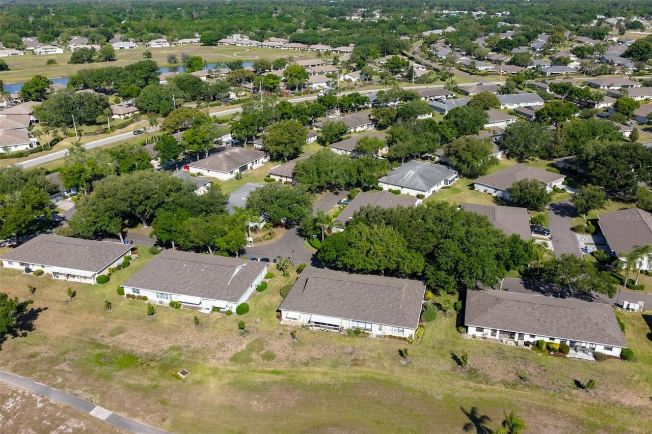 2611 Lancaster Drive , Unit 33, Sun City Center, FL 33573 Photo