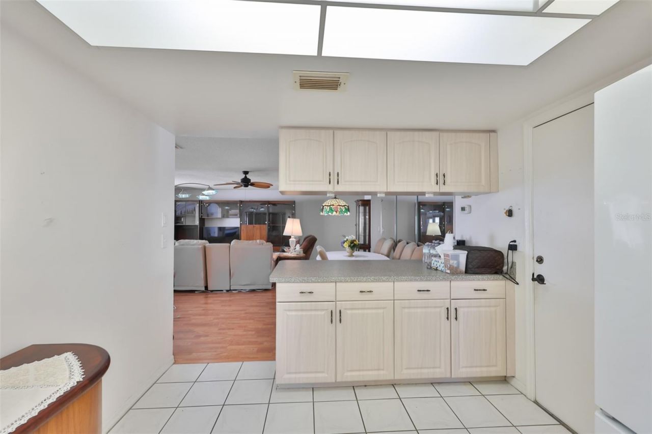 2611 Lancaster Drive , Unit 33, Sun City Center, FL 33573 Photo