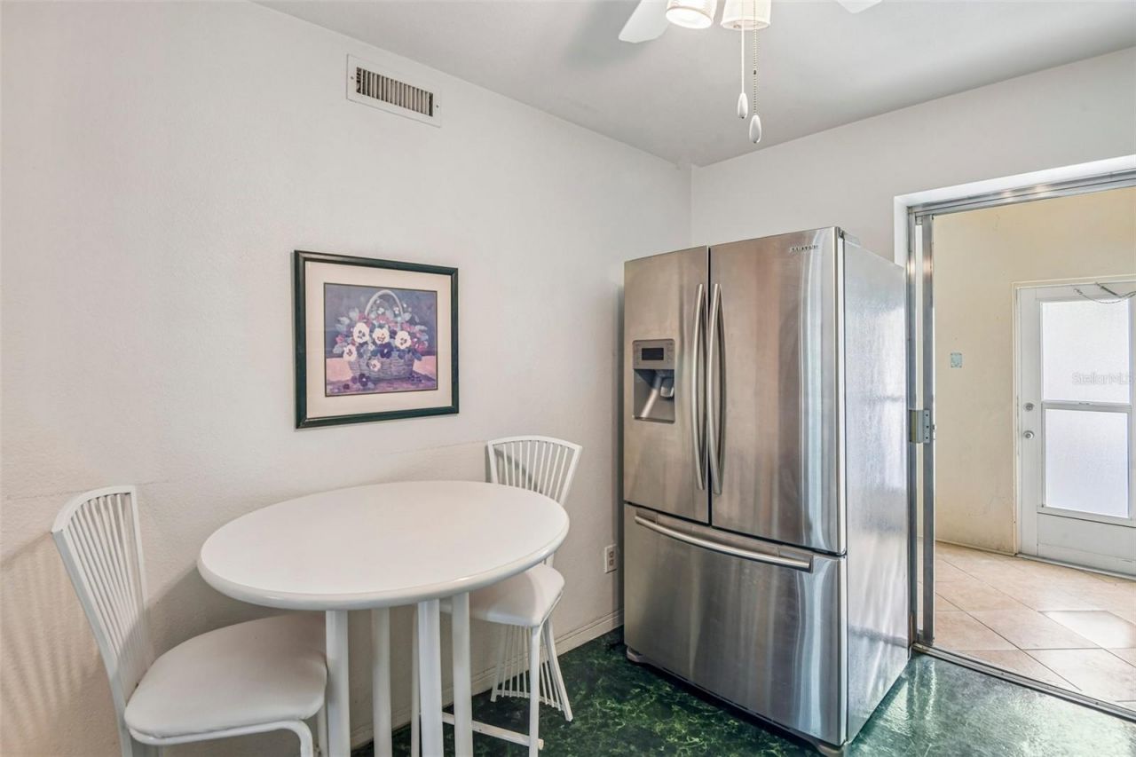 5924 5th Avenue N, Unit 3, Saint Petersburg, FL 33710 Photo