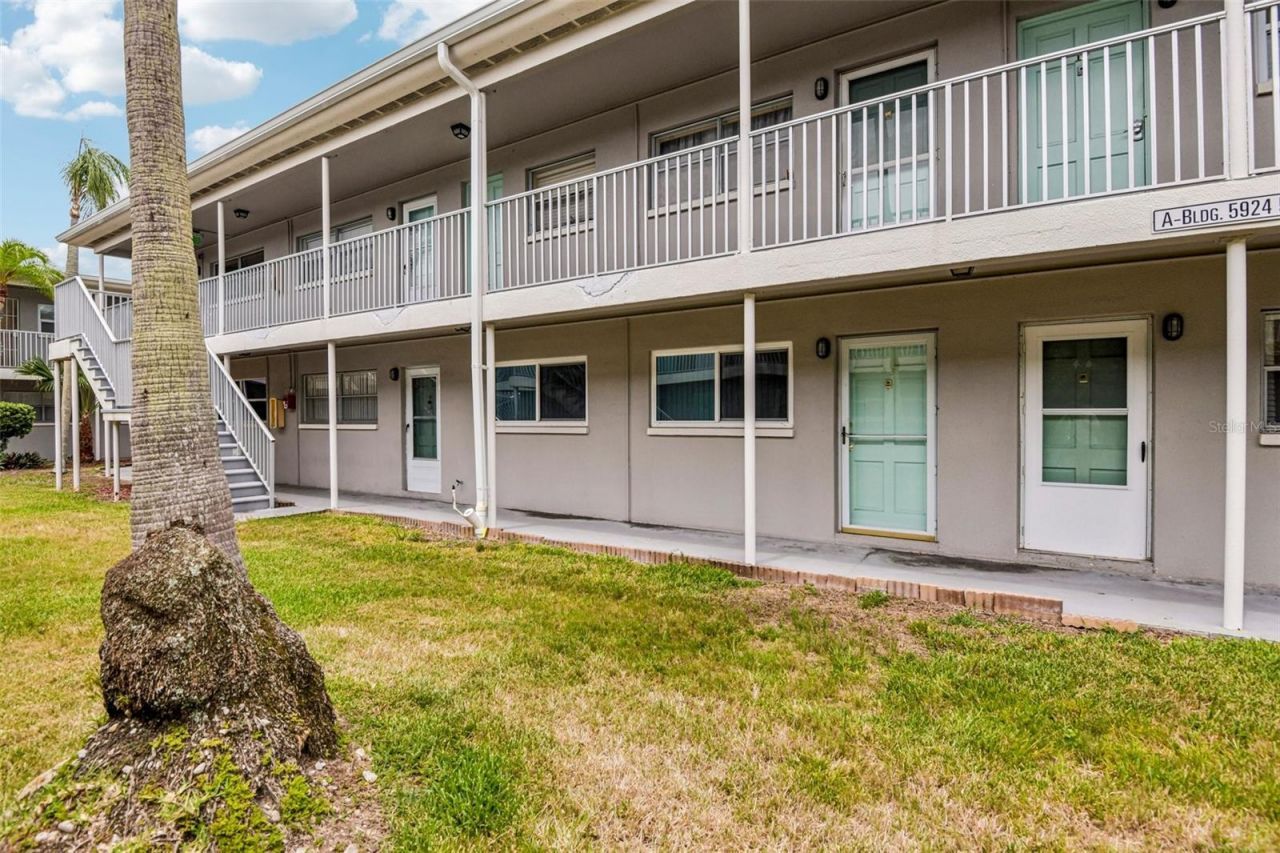 5924 5th Avenue N, Unit 3, Saint Petersburg, FL 33710 Photo