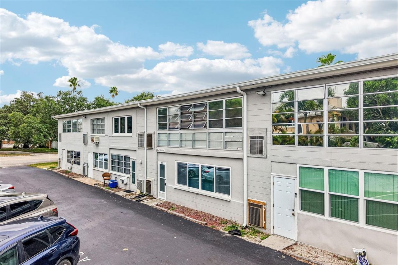 5924 5th Avenue N, Unit 3, Saint Petersburg, FL 33710 Photo
