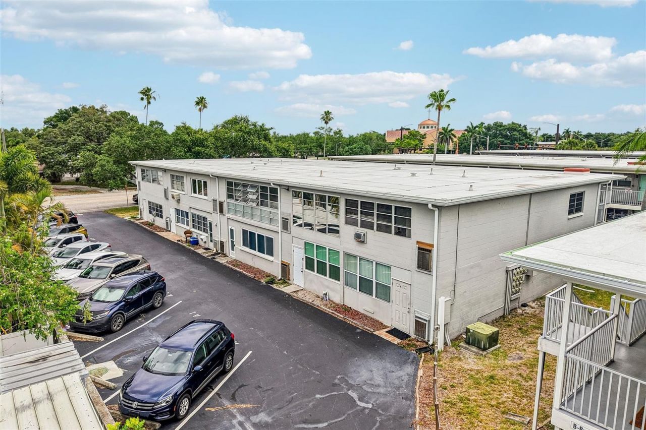 5924 5th Avenue N, Unit 3, Saint Petersburg, FL 33710 Photo