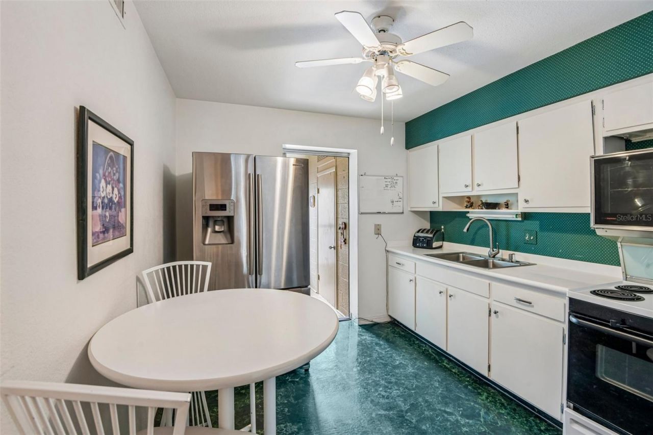 5924 5th Avenue N, Unit 3, Saint Petersburg, FL 33710 Photo