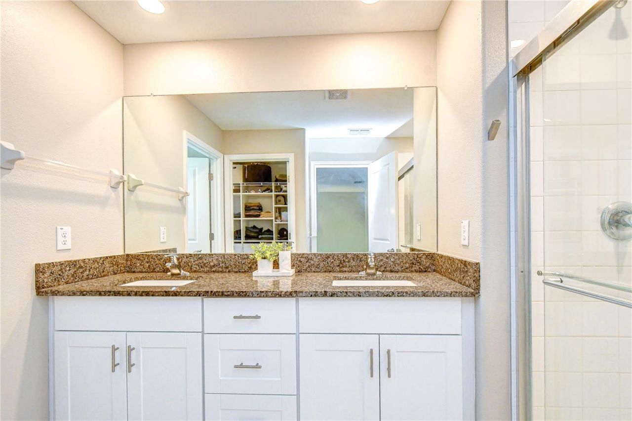 17917 Cloudless Bliss Drive , Lutz, FL 33558 Photo