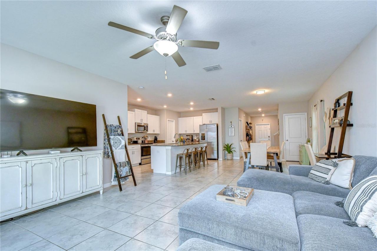 17917 Cloudless Bliss Drive , Lutz, FL 33558 Photo