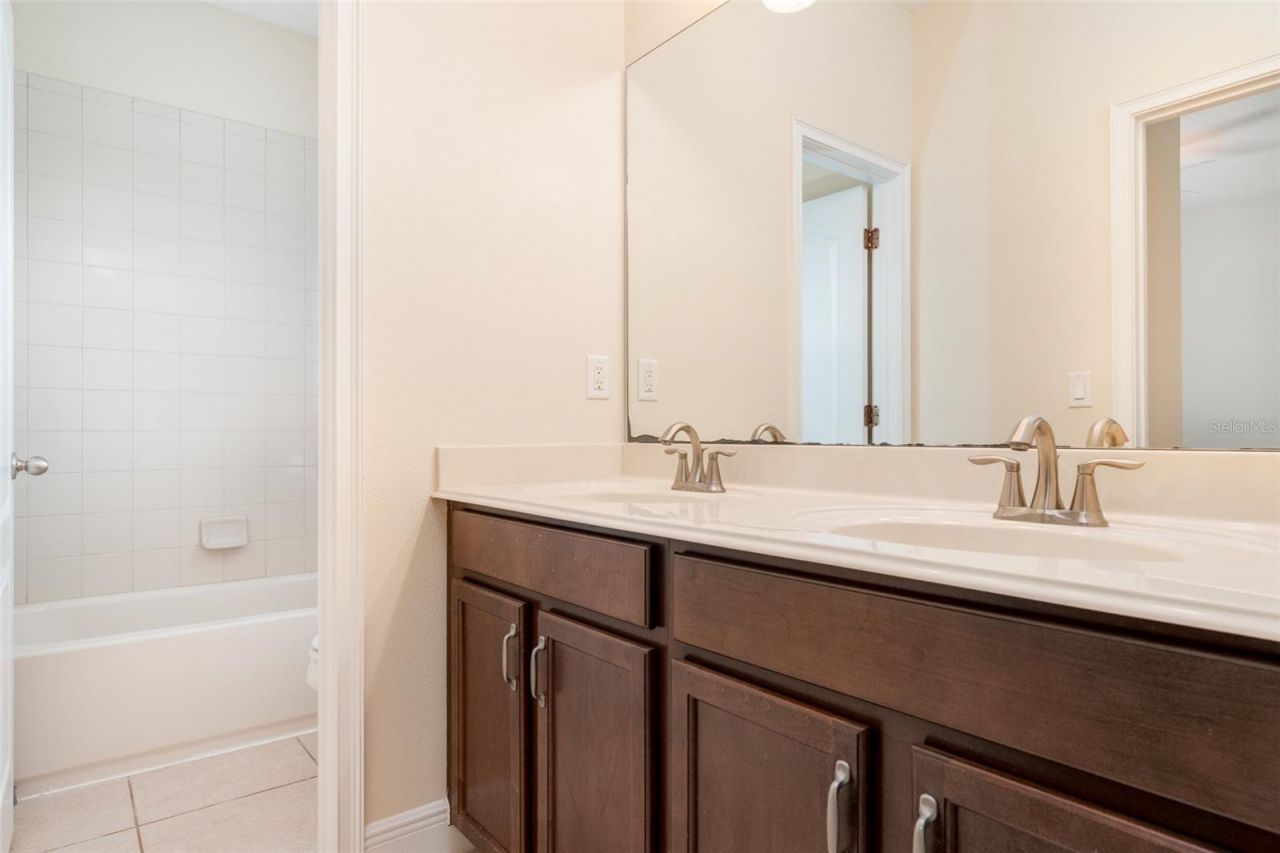 5301 Fishhawk Ridge Dr , Lithia, FL 33547 Photo