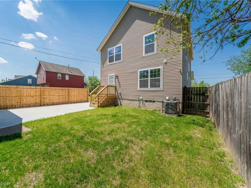 2191 E 68th Street, Cleveland, OH 44103 Photo 30