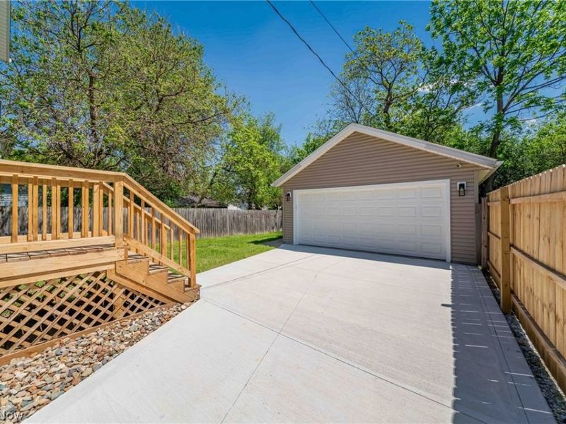 2191 E 68th Street, Cleveland, OH 44103 Photo 31