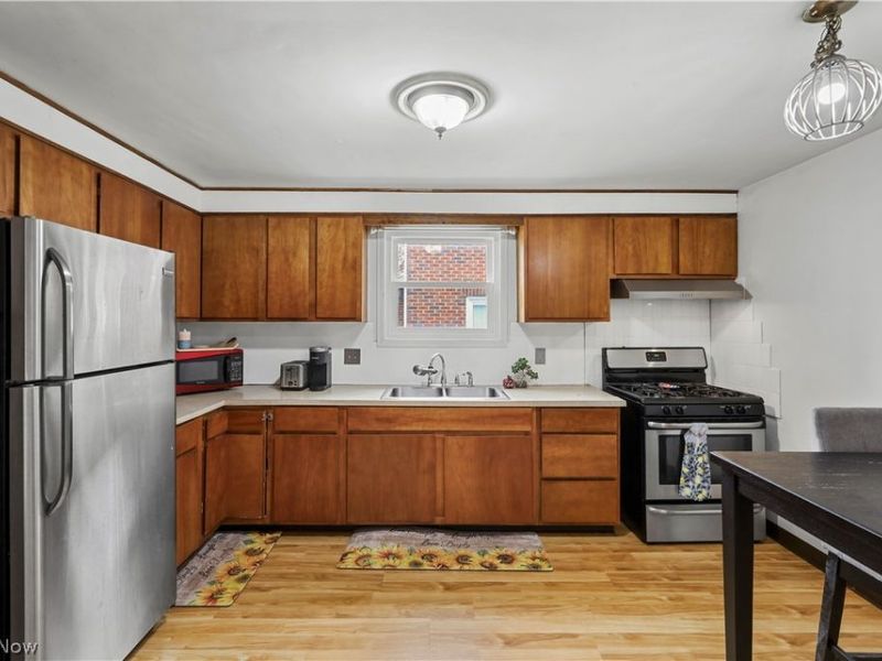 434 E College Street, Alliance, OH 44601 Photo 9