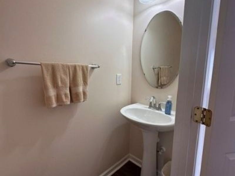 566 Colonial Drive , Painesville, OH 44077 Photo 10
