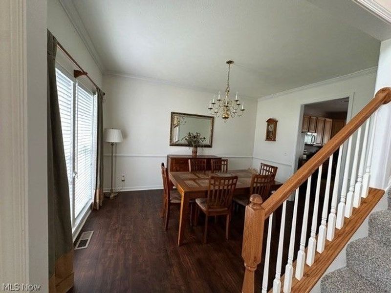 566 Colonial Drive , Painesville, OH 44077 Photo 5