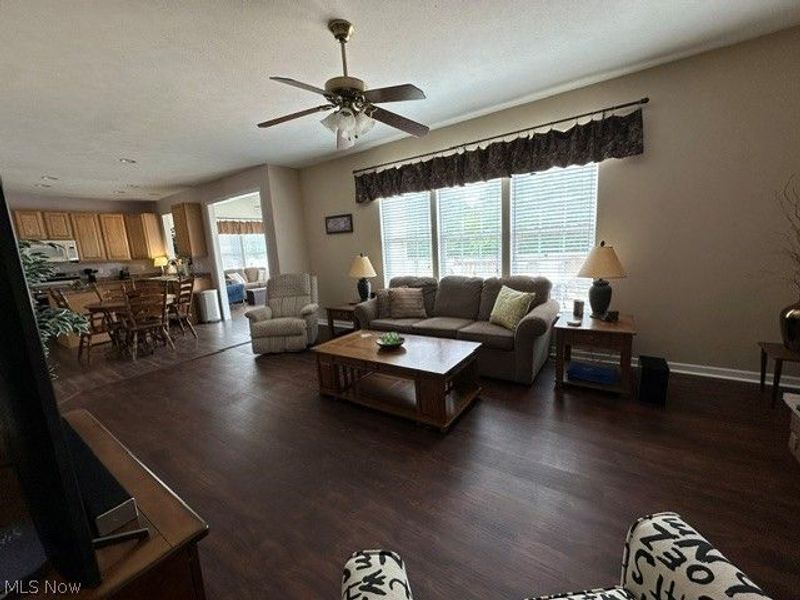 566 Colonial Drive , Painesville, OH 44077 Photo 8