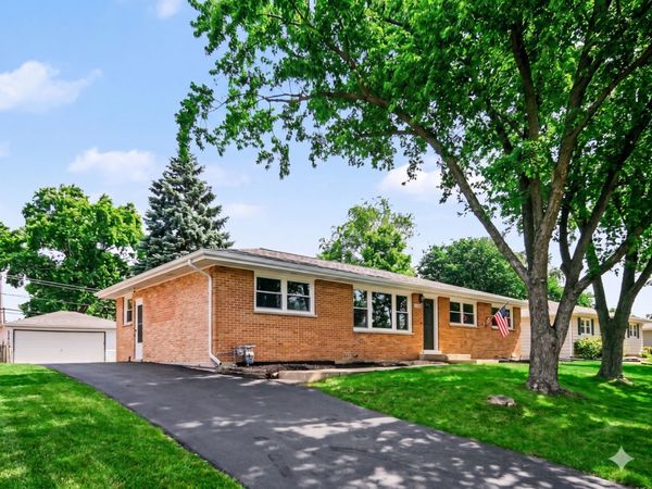 126 59th Street , Willowbrook, IL 60527