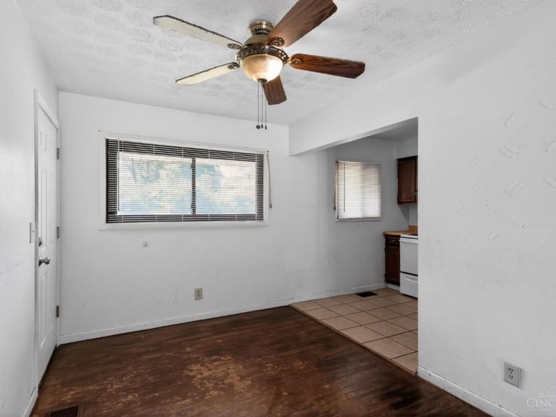 8868 Ebro Court, Cincinnati, OH 45231 Photo 6