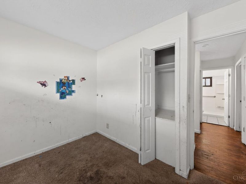 8868 Ebro Court, Cincinnati, OH 45231 Photo 9