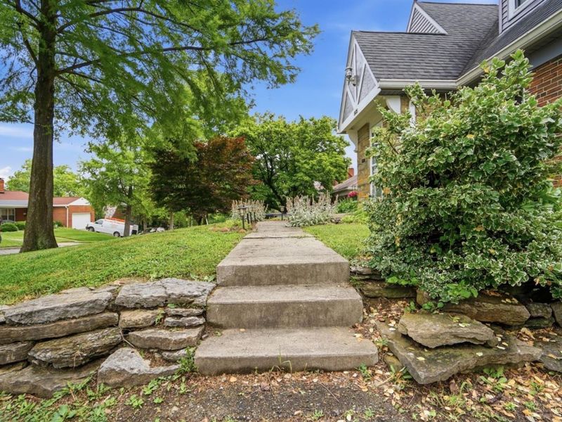 1035 Cheyenne Drive, Cincinnati, OH 45216 Photo 4