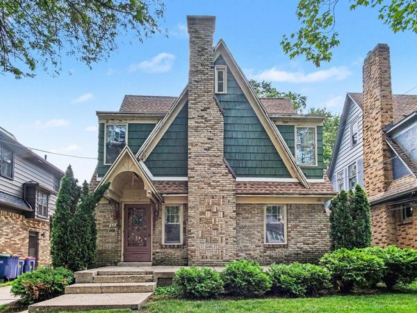 52 Baynton Avenue NE, Grand Rapids, MI 49503
