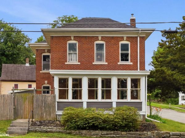 919 Division Street, Burlington, IA 52601