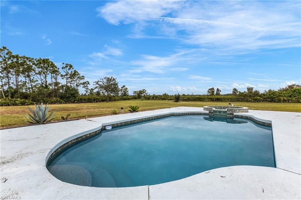 30720 Washington Loop Rd, Punta Gorda, FL 33982 Photo