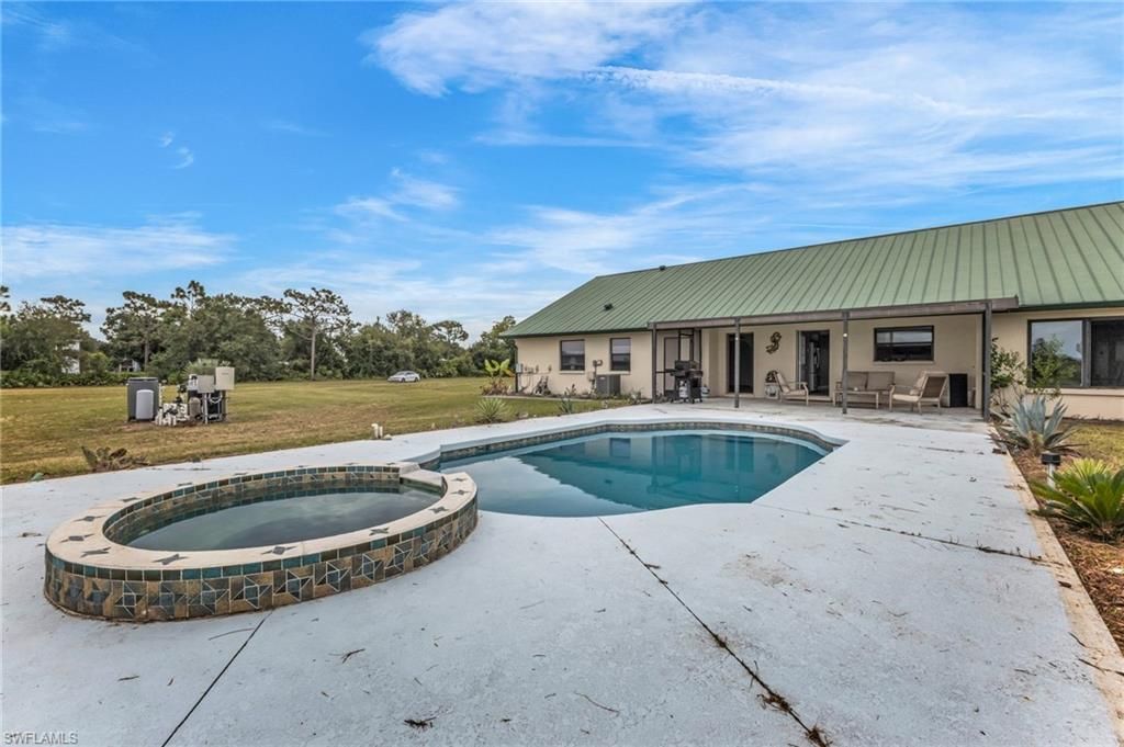 30720 Washington Loop Rd, Punta Gorda, FL 33982 Photo