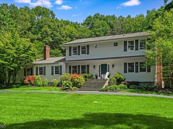 103 State Park Rd, Chester, NJ 07930