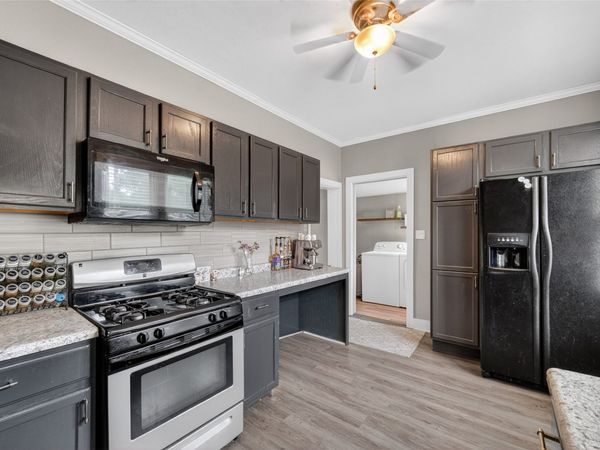 911 N Howard Street , Indianola, IA 50125