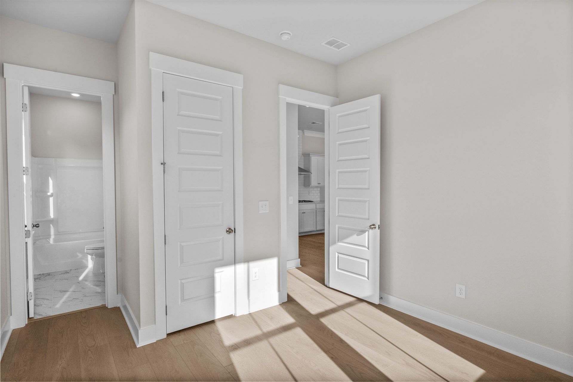 207 Atlantic Breeze St. Photo 12