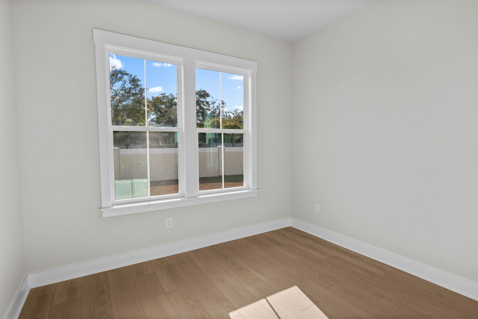 207 Atlantic Breeze St. Photo 13