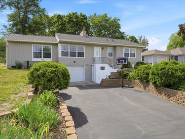 6435 Bryant Avenue N, Brooklyn Center, MN 55430