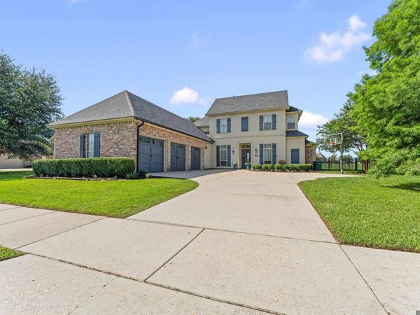 2340 St Andrews Ave, Zachary, LA 70791