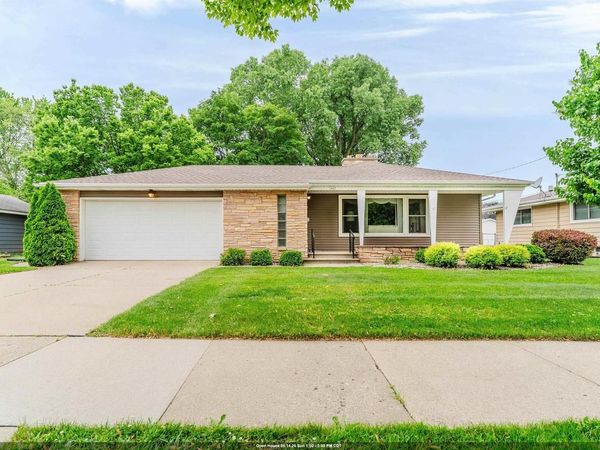 1947 MCCURDY STREET, Oshkosh, WI 54902