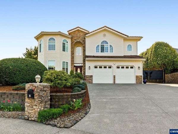 58 Shoreline Dr, Florence, OR 97439