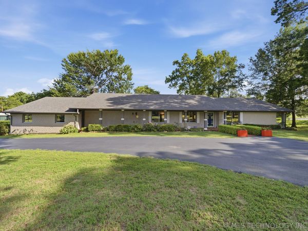 3733 E Harris Road , Muskogee, OK 74403