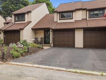 39 Menlo Pl , Rochester, NY 14620