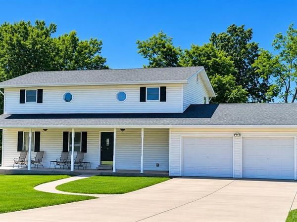 2404 Stoney Brook Drive, O'Fallon, MO 63368