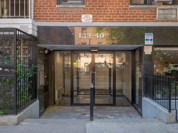 13240 Sanford Avenue , Unit 3R, Flushing, NY 11355