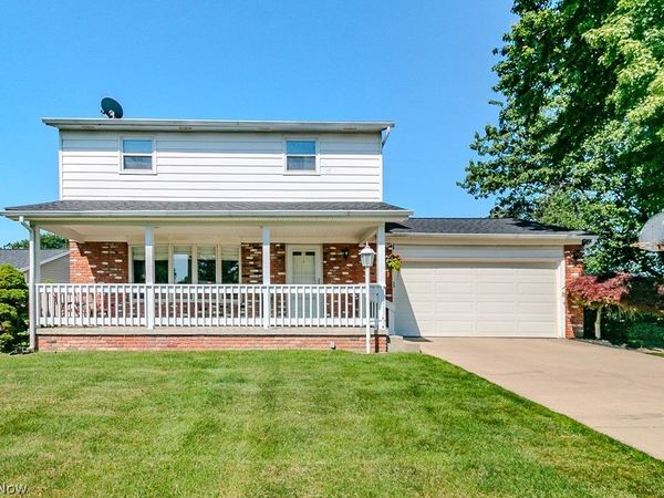 5600 Reef Road , Mentor on the Lake, OH 44060