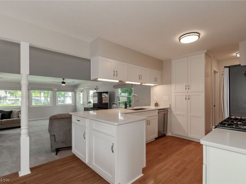 5600 Reef Road , Mentor on the Lake, OH 44060 Photo 4