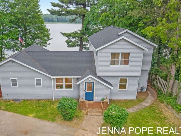 3860 Wilson Beach Road, Twin Lake, MI 49457