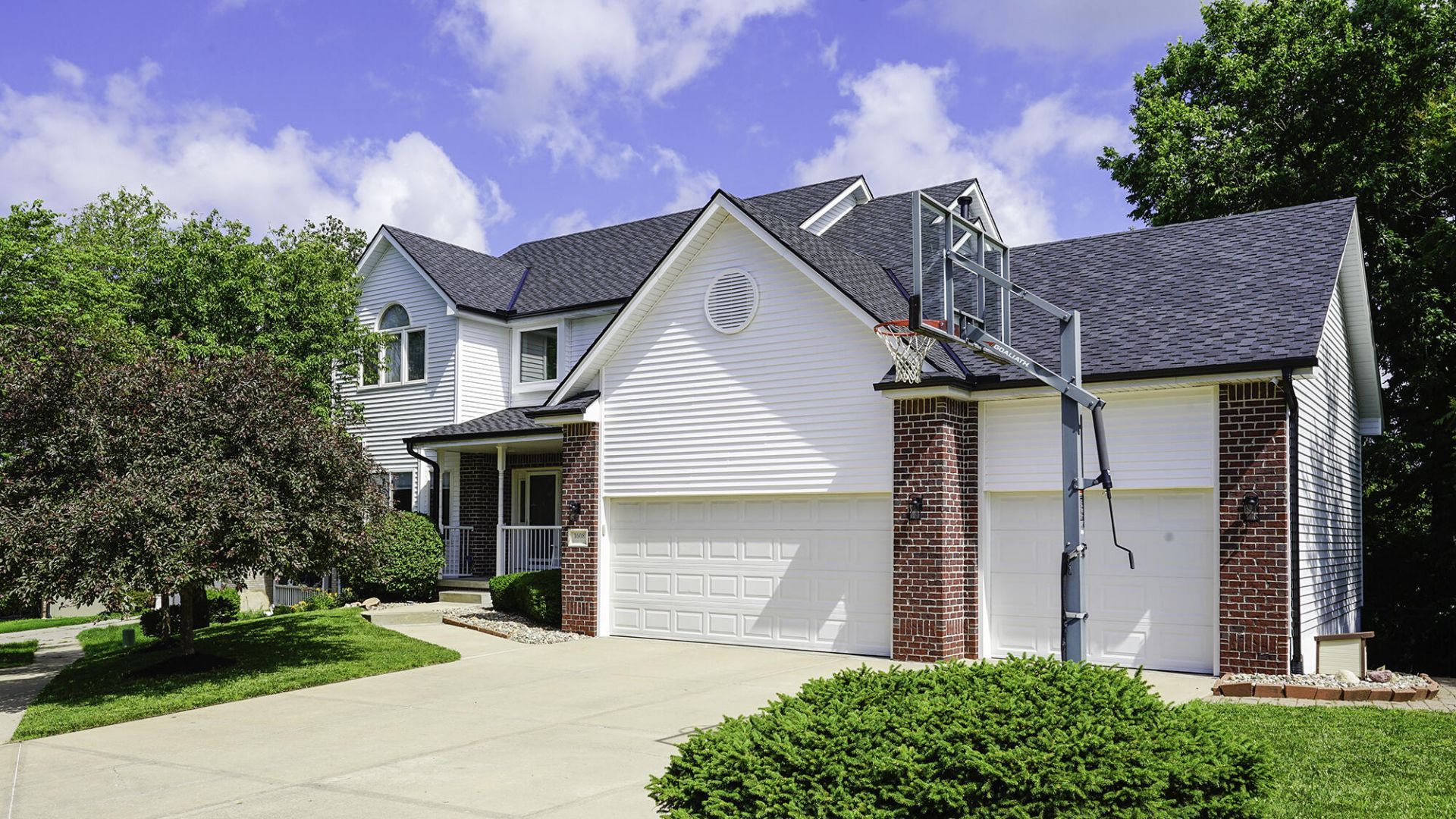 1608 Skyline Drive, Council Bluffs, IA 51503 Main Photo