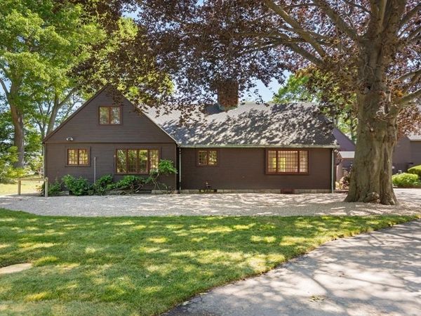 69 Dolliver Neck Rd, Gloucester, MA 01930