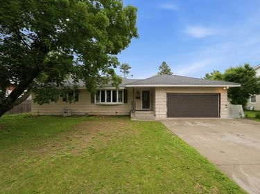 7556 Major Avenue N, Brooklyn Park, MN 55443