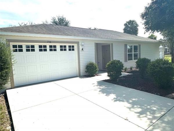 716 TRUMAN AVENUE, LADY LAKE, FL 32159