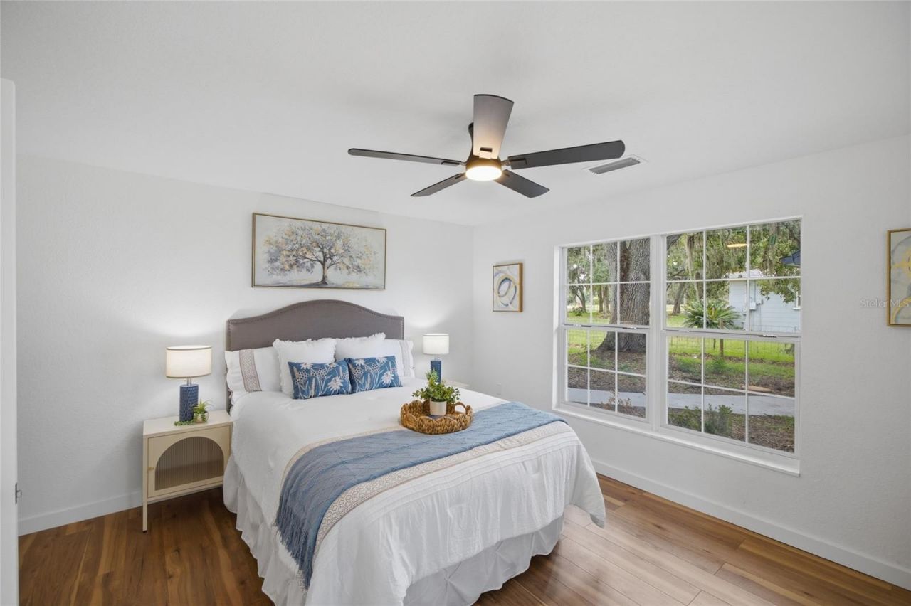 1205 E Knights Griffin Road , Plant City, FL 33565 Photo